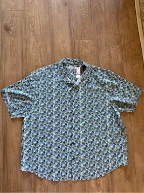 NWT Tommy Bahama Hawaiian shirt